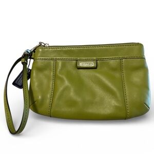 Coach Daisy Genuine Leather Lime Green Wristlet. EUC